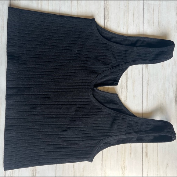 Black Crop Tank - Picture 2 of 2